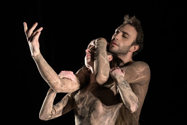 Balet  |  Holo Harmonies | foto: Serghei Gherciu,  Národní divadlo Praha