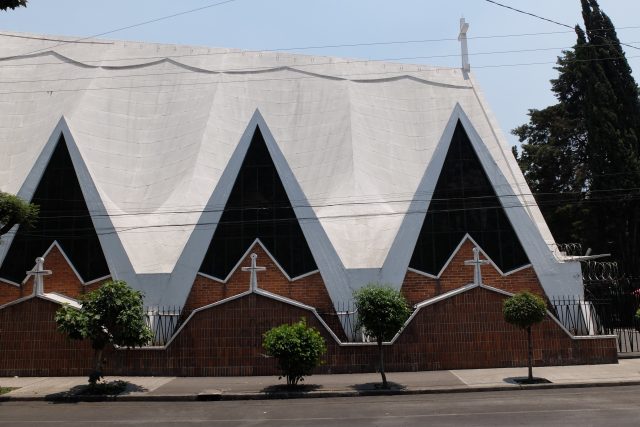 Félix Candela,  Kostel Iglesia de la Medalla de la Virgen Milagrosa,  Mexico City | foto: Adam Štěch