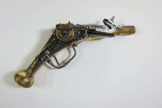 Pražská miniaturní pistole k uctění sv. Eligia,  1580/1590 | foto: The Staatliche Kunstsammlungen Dresden  (SKD)