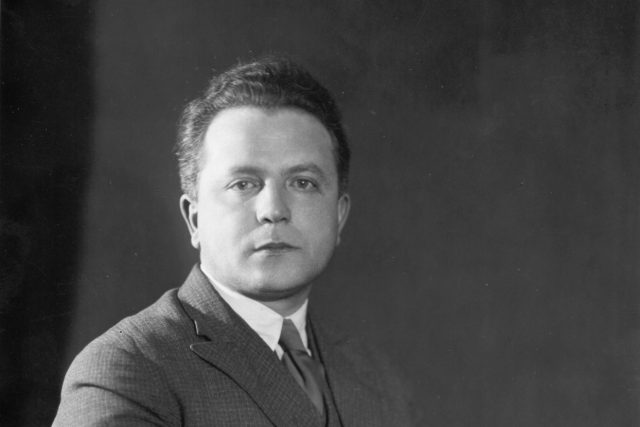 František Halas  (1930) | foto: ČTK