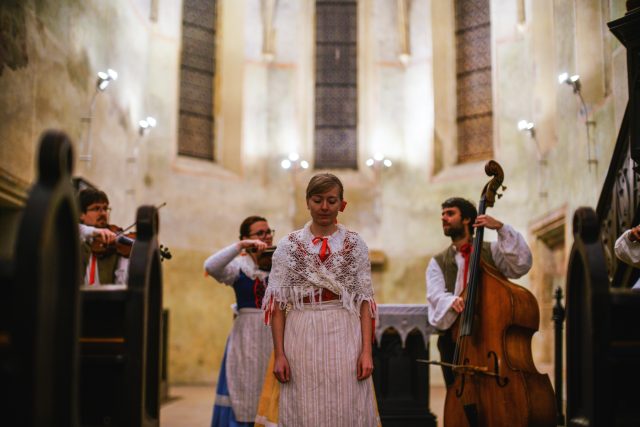 Lidová muzika z Chrástu | foto: archiv Lidové muziky z Chrástu