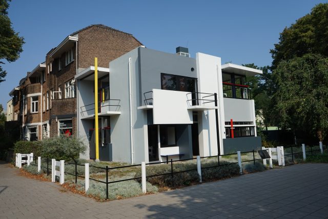 Dům Rietveld Schröder v nizozemském Utrechtu,  architekt Gerrit Rietveld | foto: Adam Štěch,  Český rozhlas