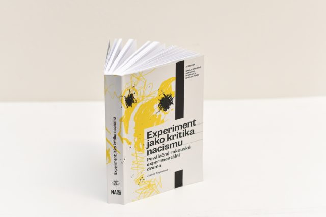 Kniha Experiment jako kritika nacismu Zuzany Augustové | foto: Tomáš Vodňanský,  Český rozhlas