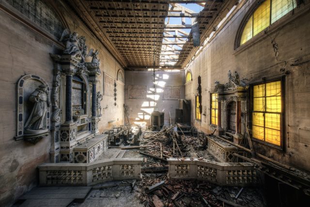 Kaple kláštera zničeného zemětřesením | foto: Michal Seidl